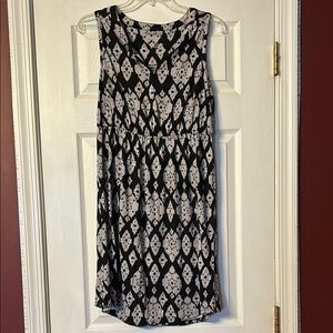 Black and White Patterned Sleeveless Dress